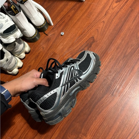 Nike Shoes - Nike air max moto 2k